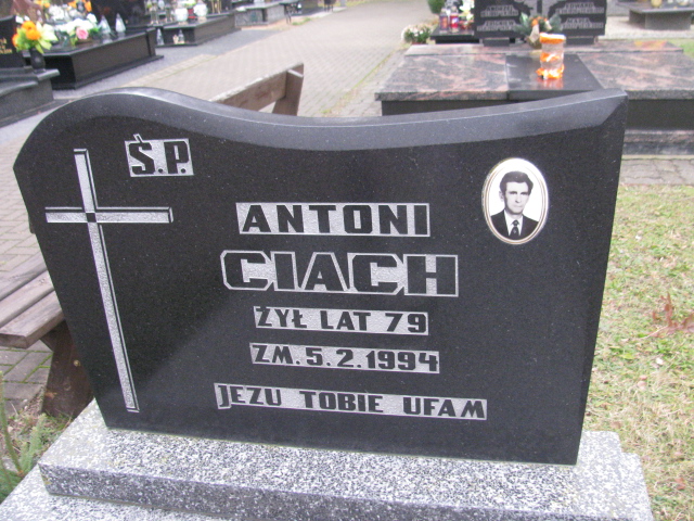 Antoni Ciach 1914 Herby - Grobonet - Wyszukiwarka osób pochowanych