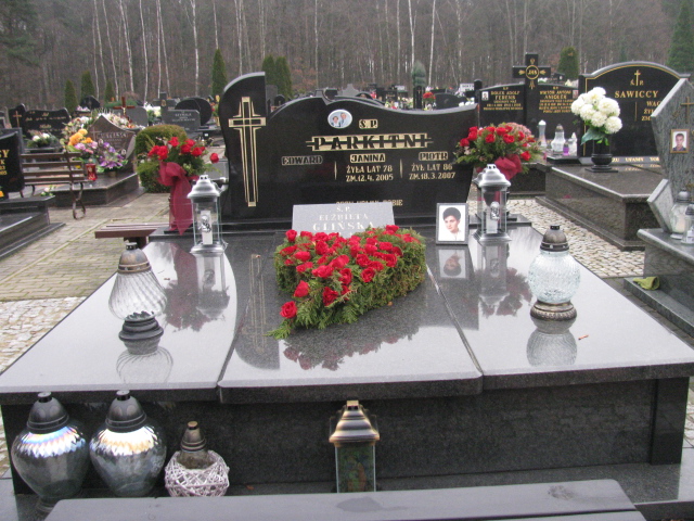 Grób Piotr Parkitny